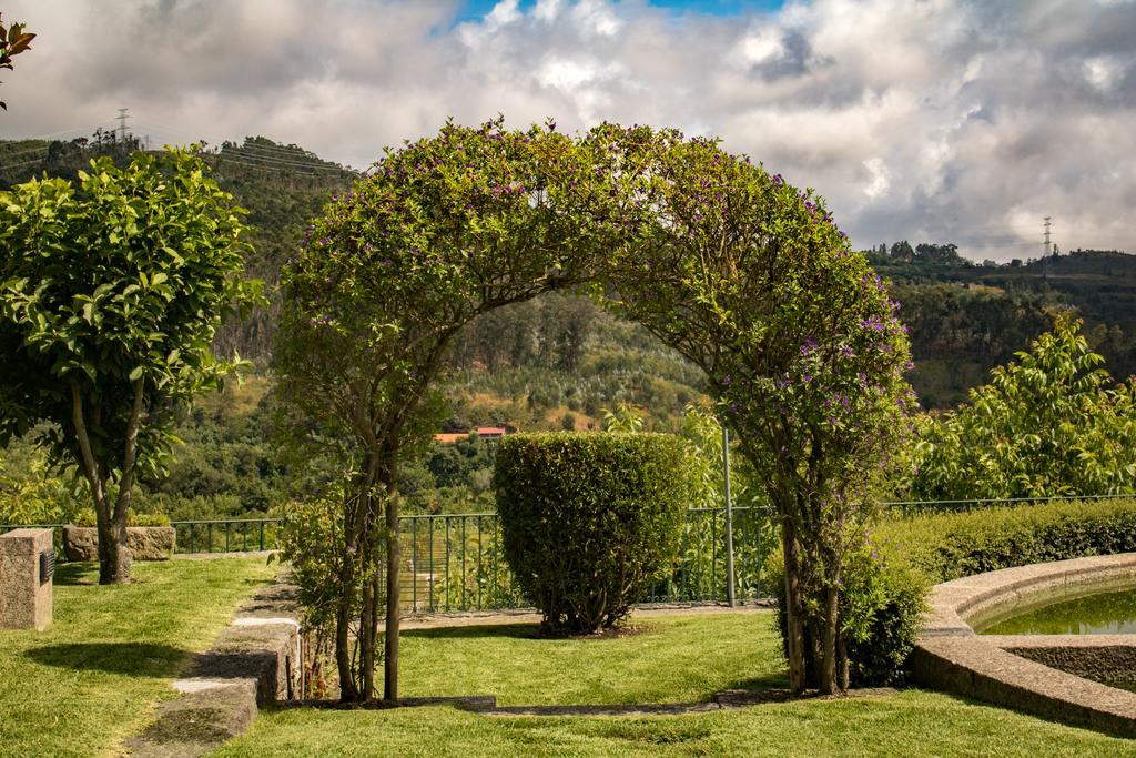 Вилла Quinta Da Eira Do Sol Гимарайнш Экстерьер фото